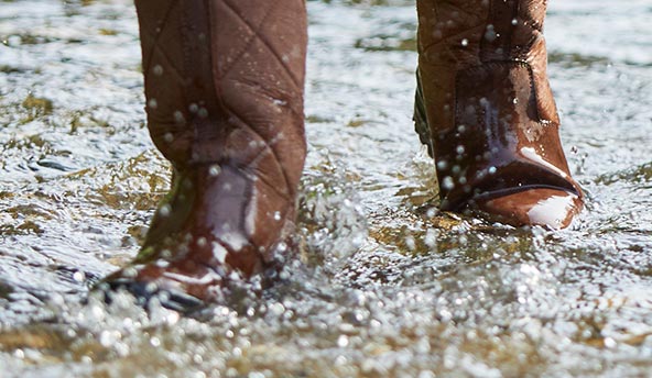 WATERPROOF & BREATHABLE