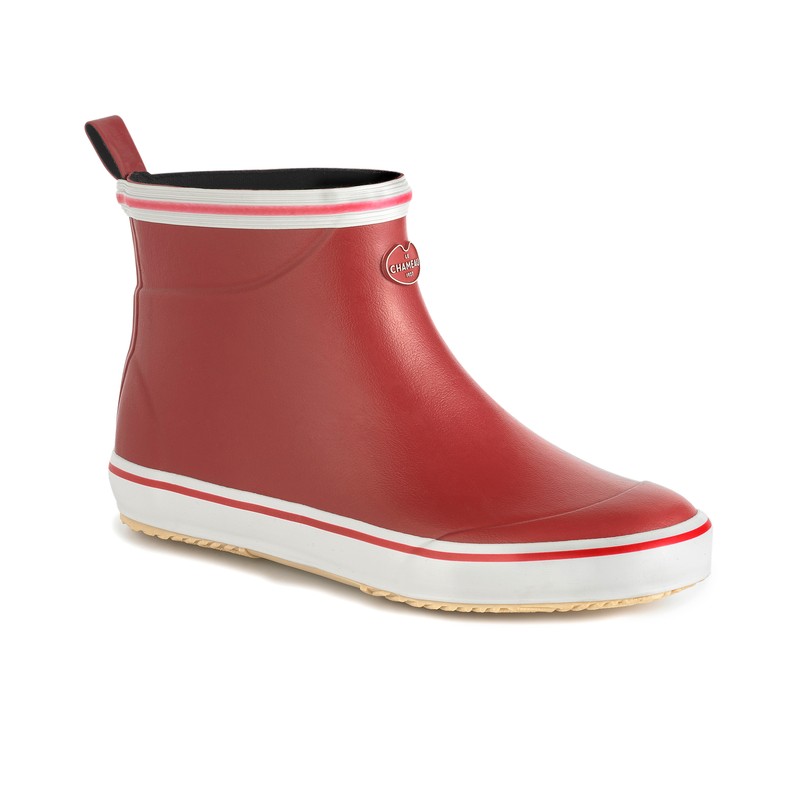 chelsea boots with traction